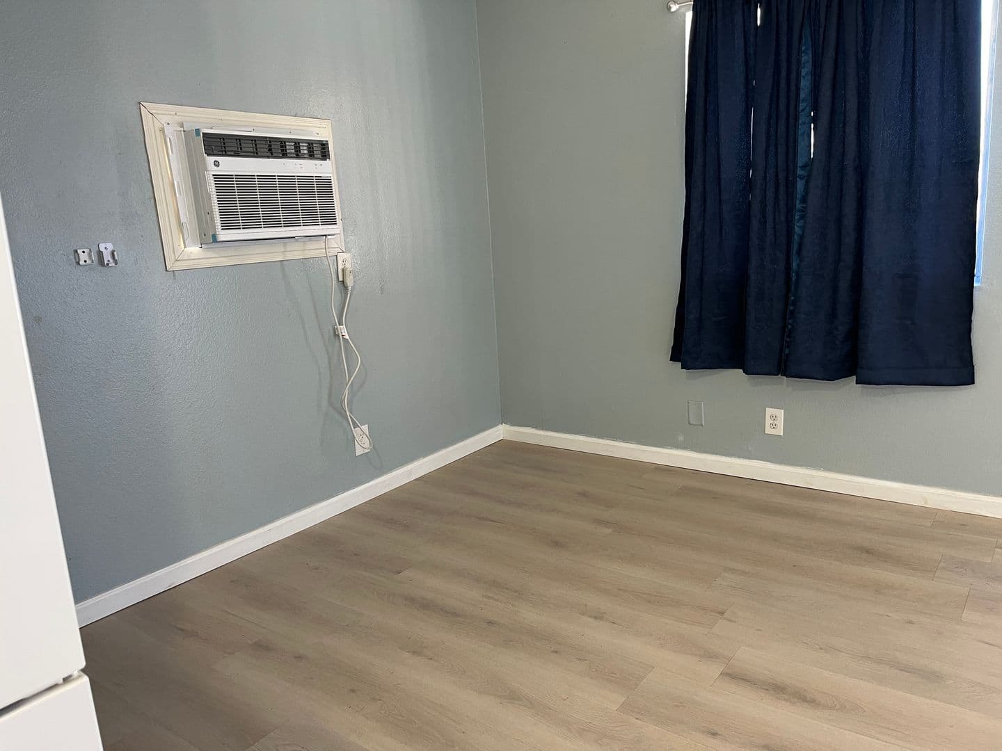 Henderson Apartment: 300 Eastminister Ct