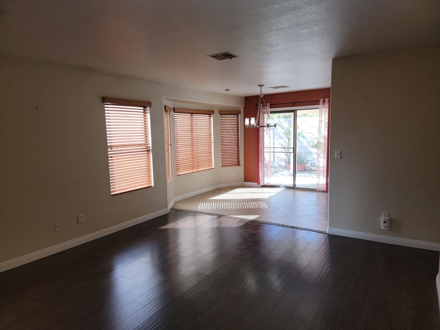 Las Vegas House: 1086 Silver Creek Ave