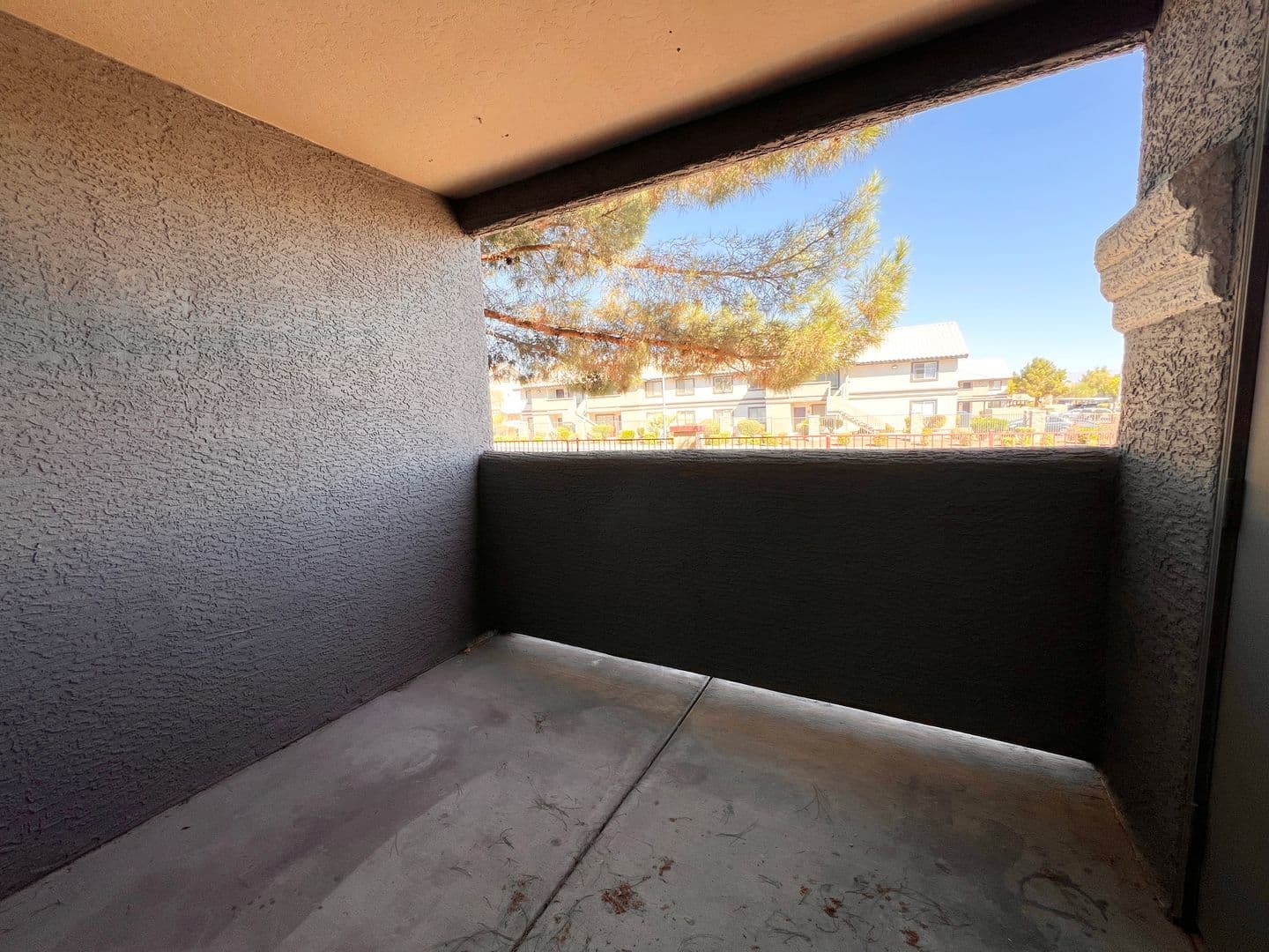 Las Vegas House: 5055 W. Hacienda Ave #1202