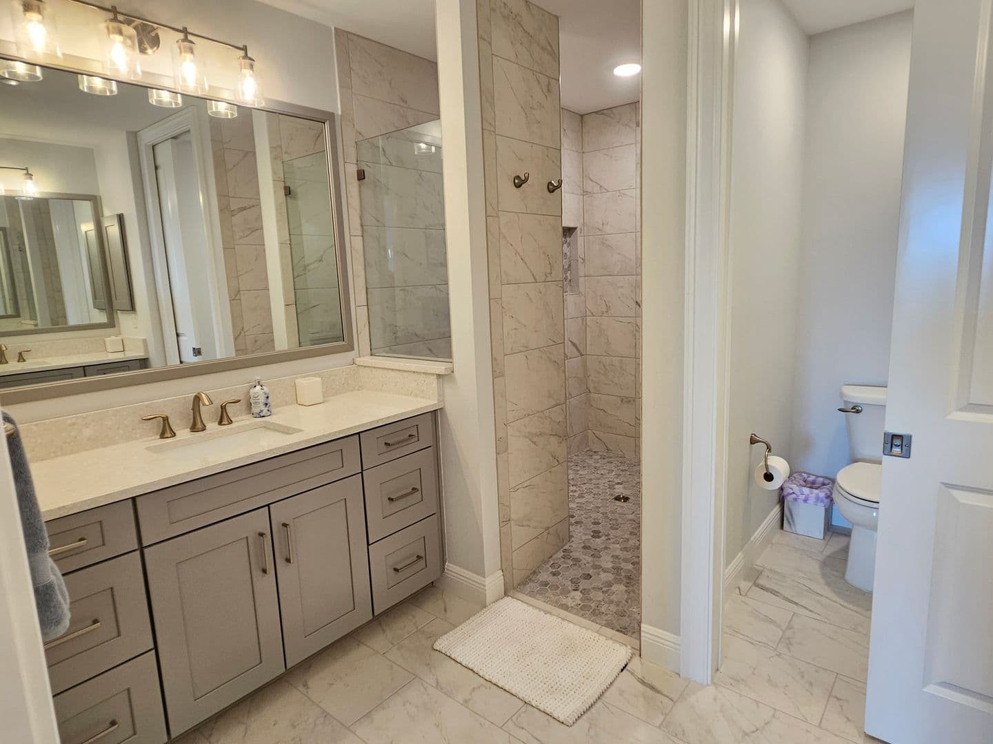 Venice Condo: 503 N Tamiami Trail #301