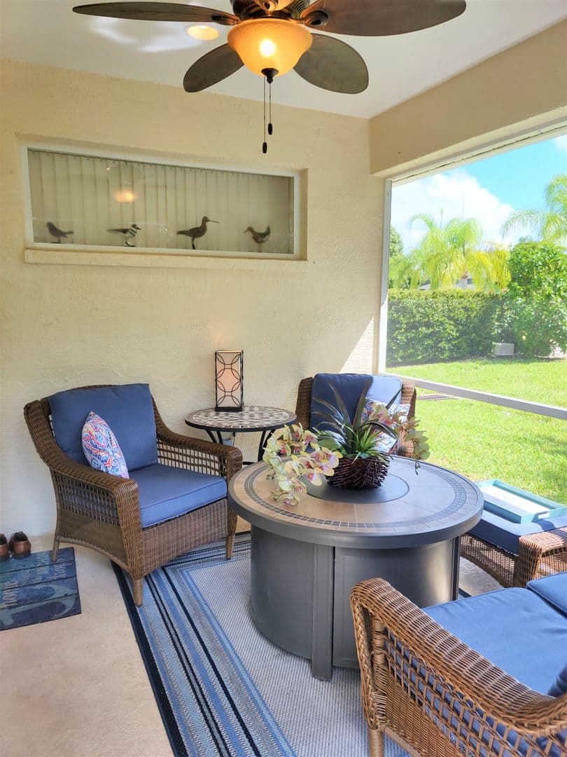 Venice House: 1204 Auburn Cove Circle