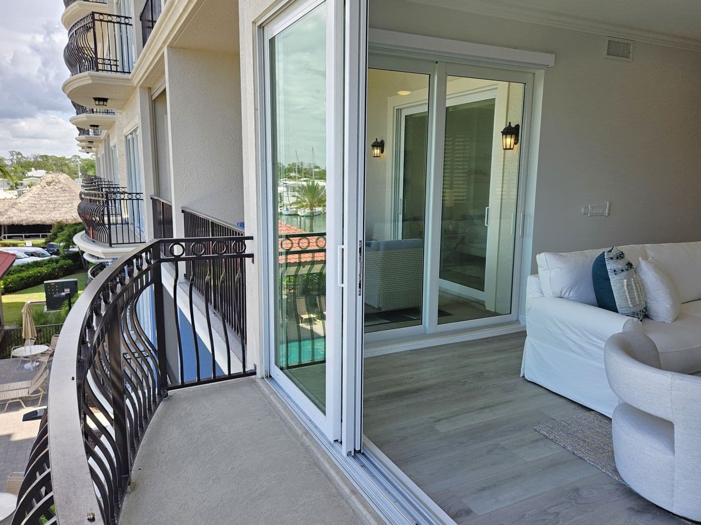 Venice Condo: 503 N Tamiami Trail #301