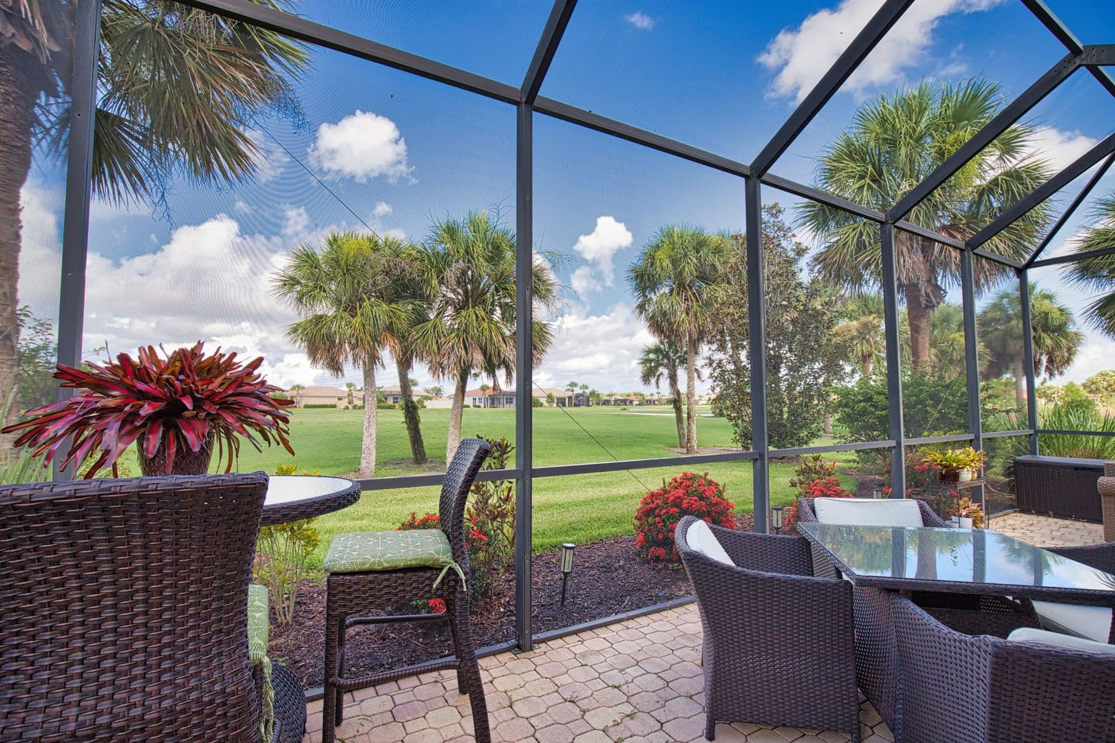Nokomis House: 482 Montelluna Drive