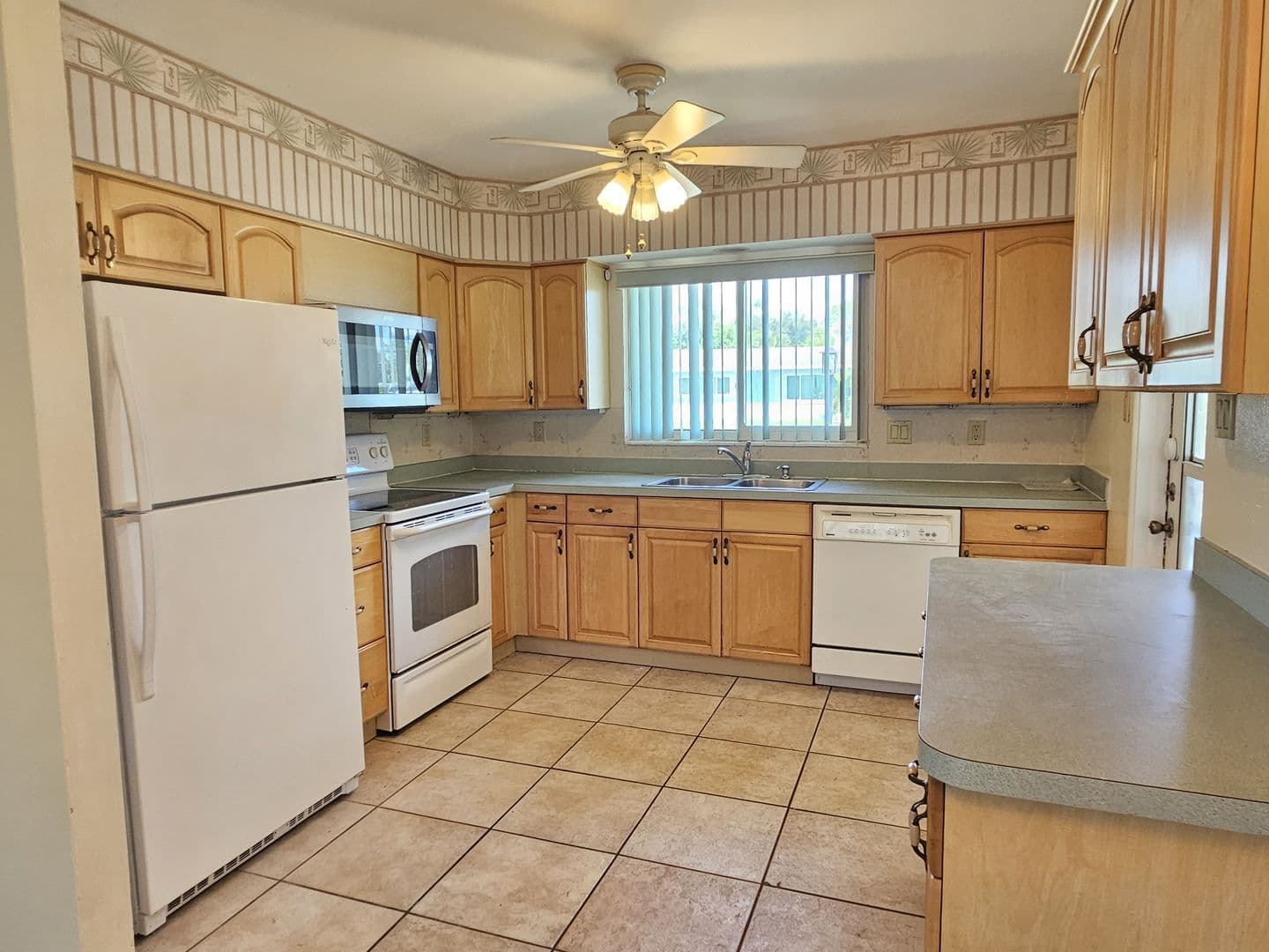 Venice House: 264 Glen Oak Road