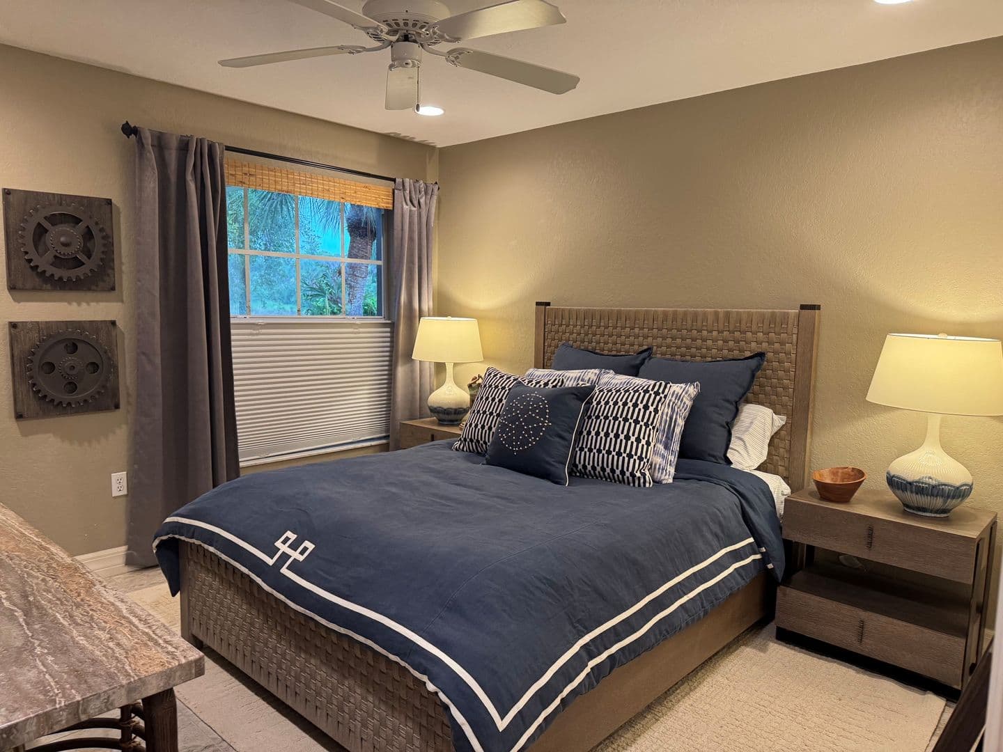 Venice House: 630 Khyber Lane