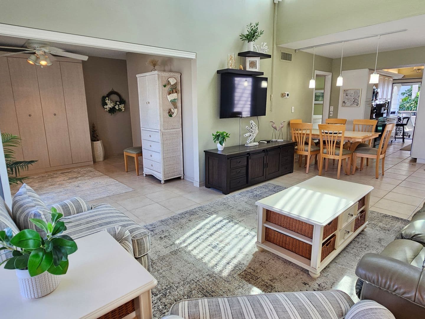 Venice Condo: 1555 Tarpon Center Drive #243