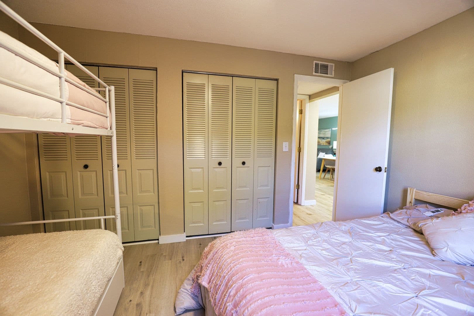 Venice Condo: 295 Mission Trail W #C
