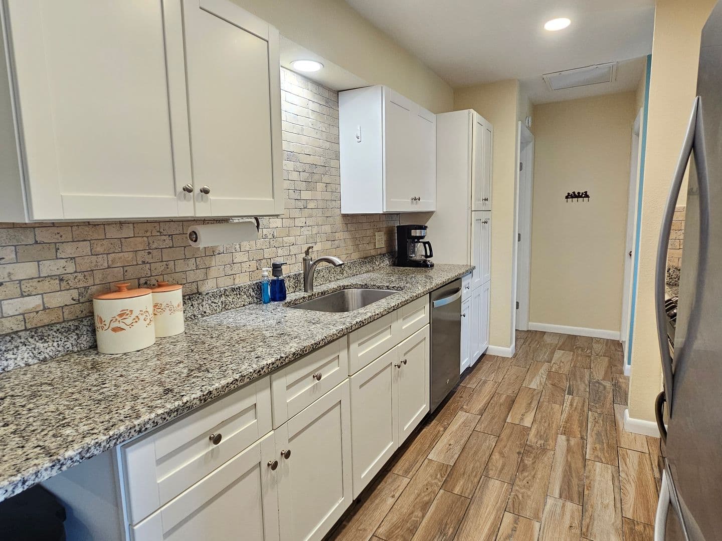 Venice House: 426 Pineview Drive