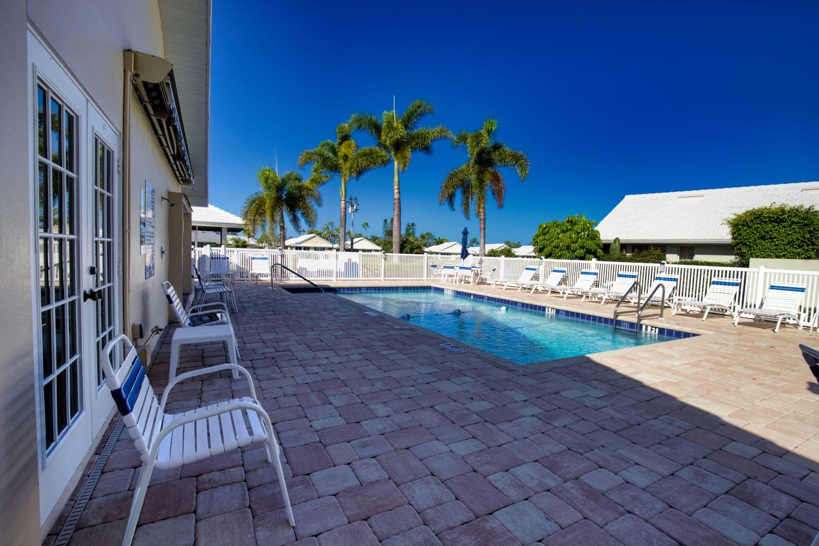 Venice House: 831 Harrington Lake Lane #37