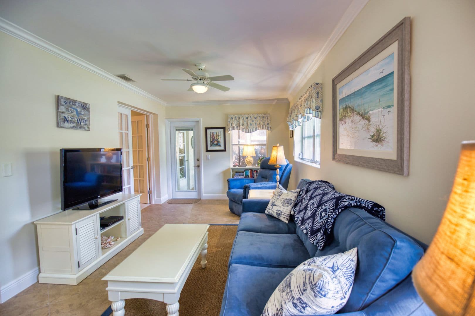 Venice Condo: 100 Avenue Des Pasque #9