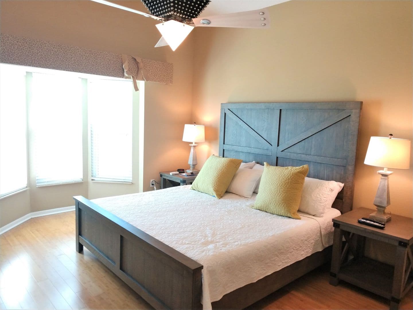 Venice House: 540 Clubside Circle