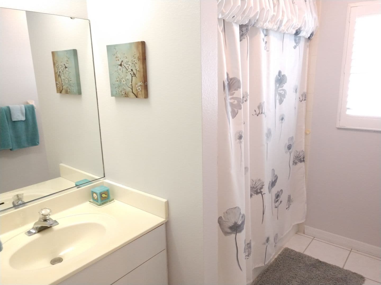 Venice House: 3177 E Village Drive