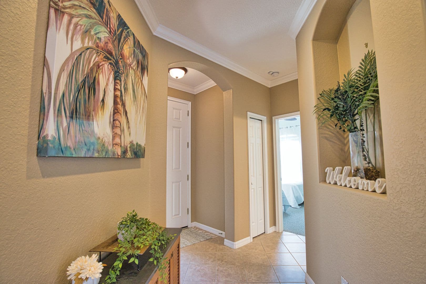 Nokomis House: 482 Montelluna Drive
