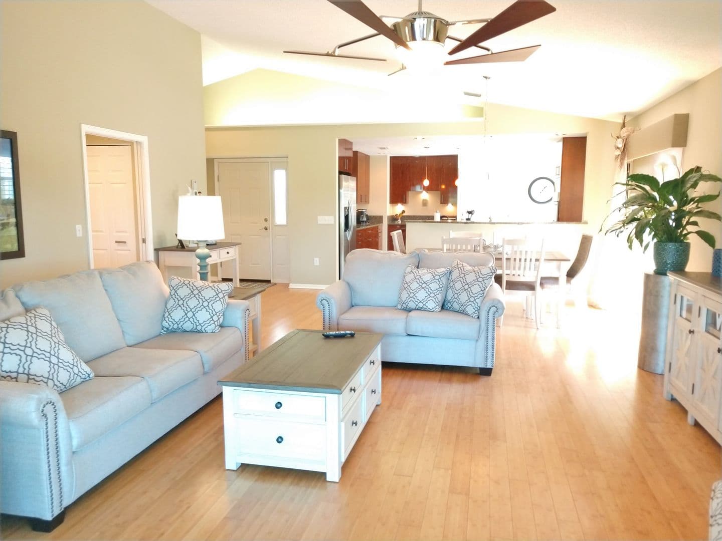 Venice House: 540 Clubside Circle