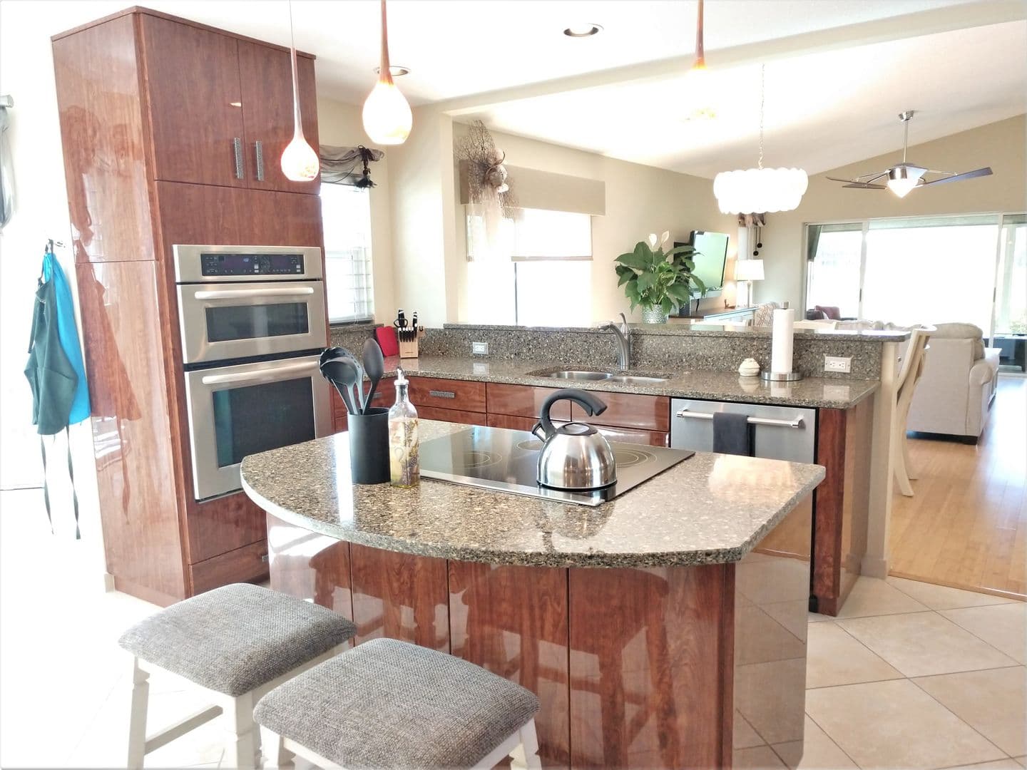 Venice House: 540 Clubside Circle