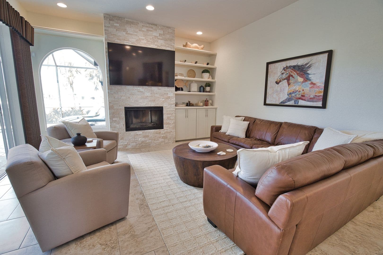 Venice House: 630 Khyber Lane