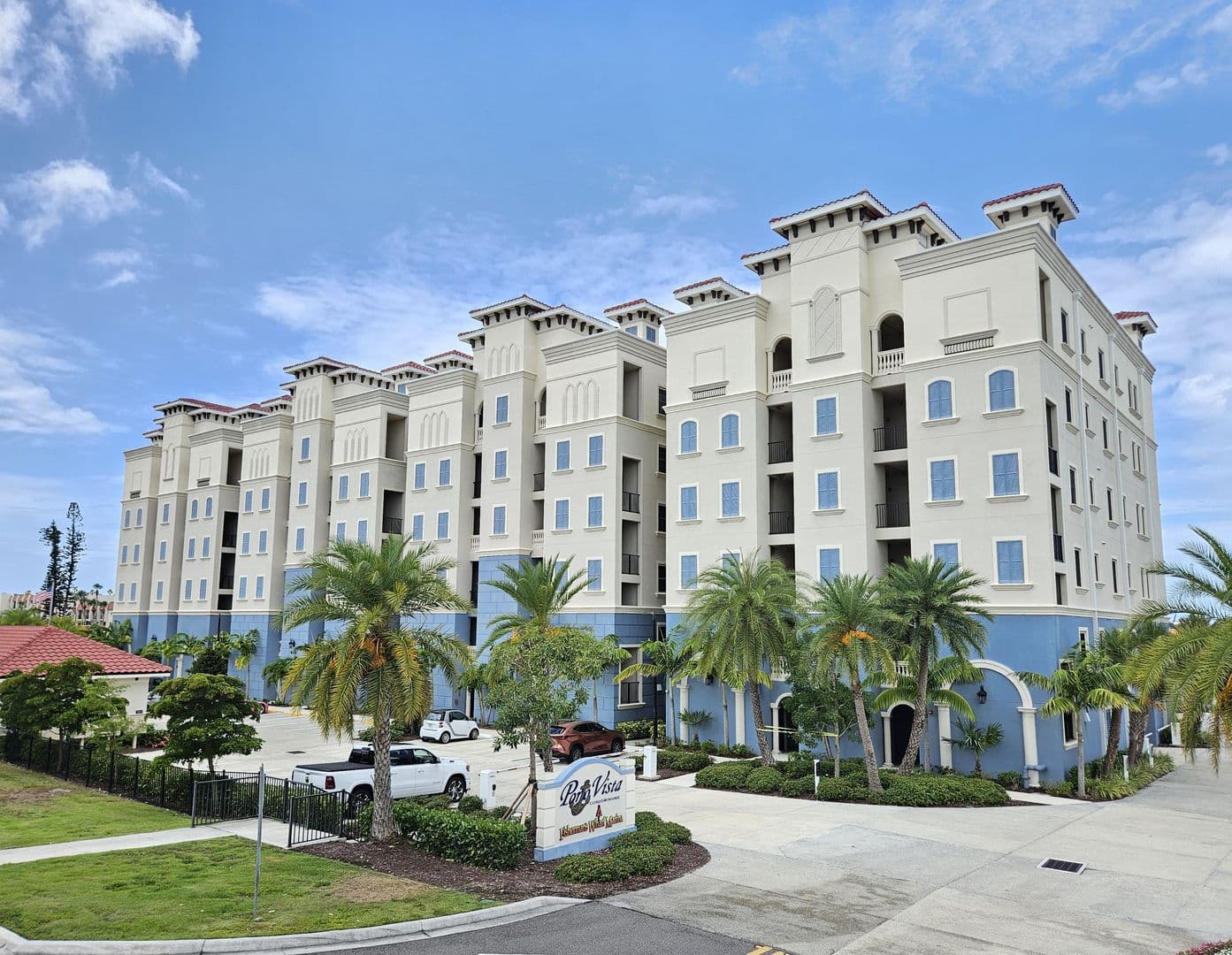 Venice Condo: 503 N Tamiami Trail #301