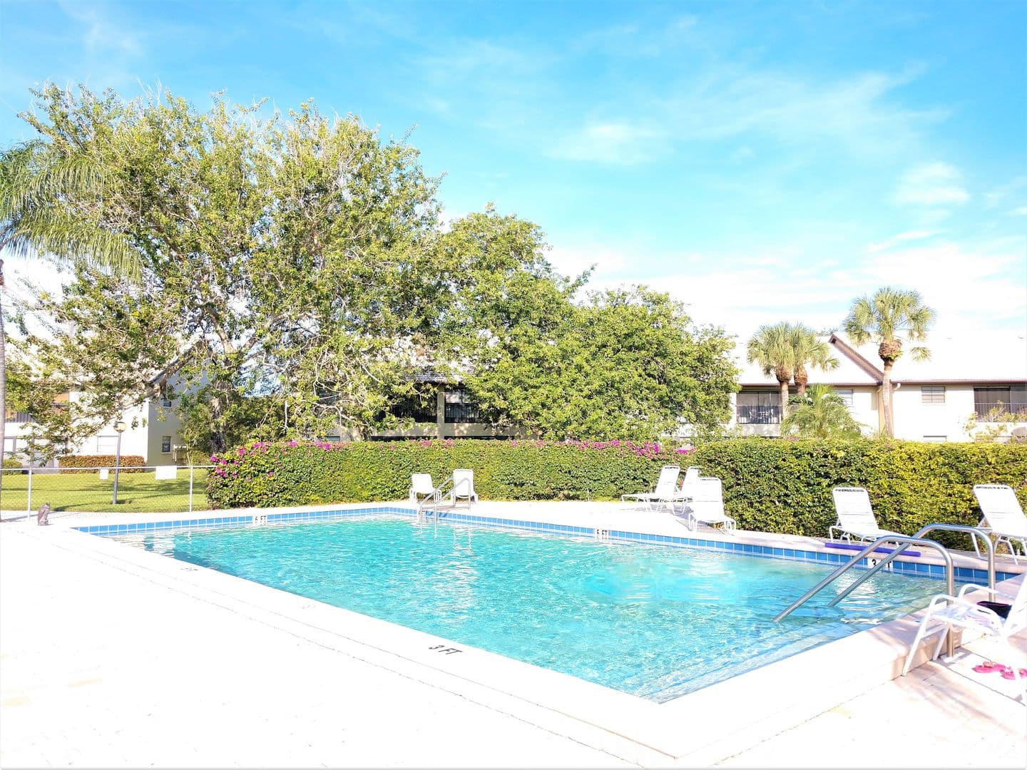 Venice Condo: 400 Mission Trail E #B
