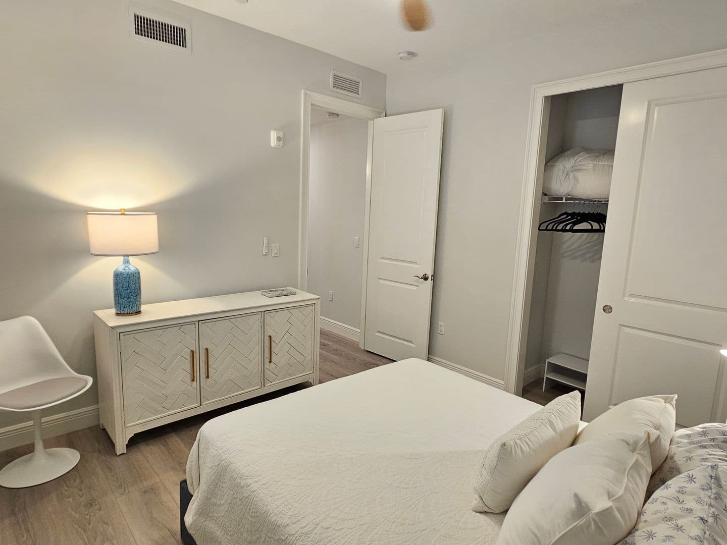 Venice Condo: 503 N Tamiami Trail #301