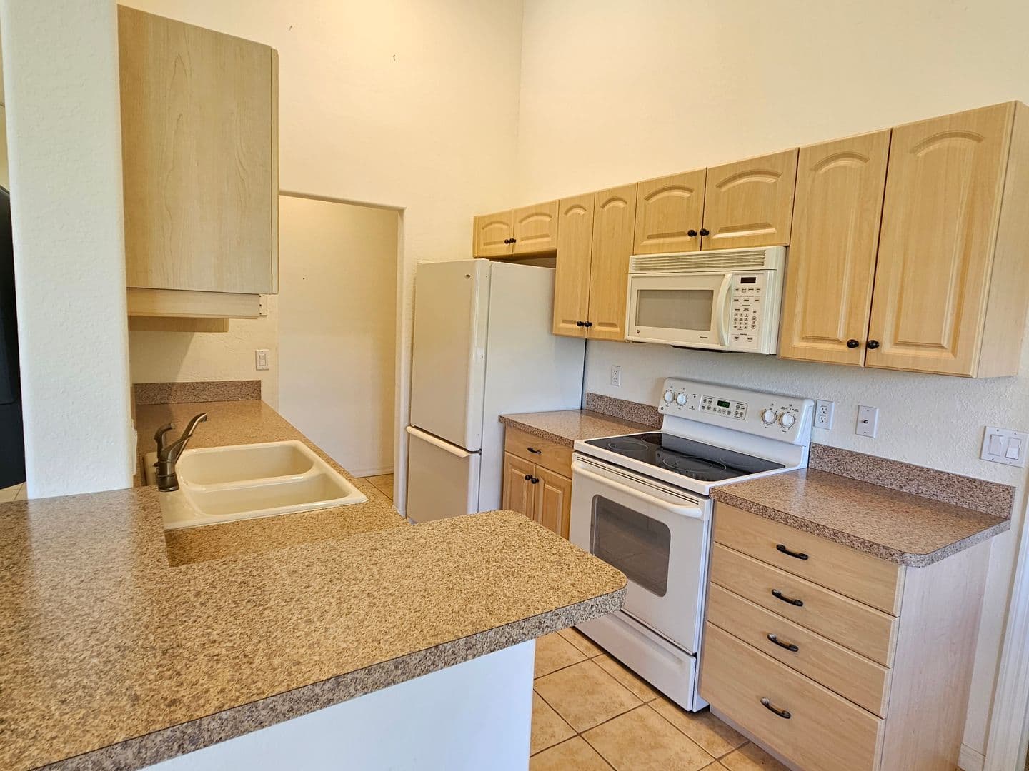 Venice Condo: 904 Casa Del Lago Way #904