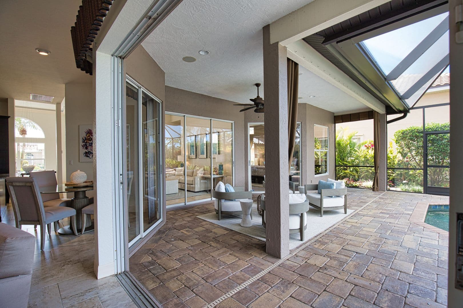 Venice House: 630 Khyber Lane