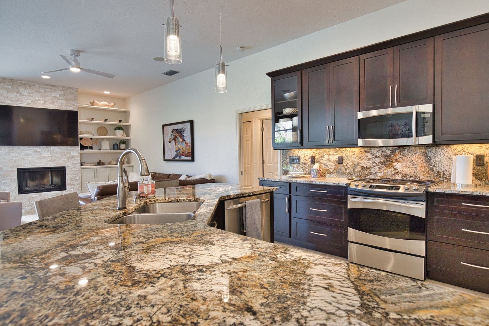 Venice House: 630 Khyber Lane