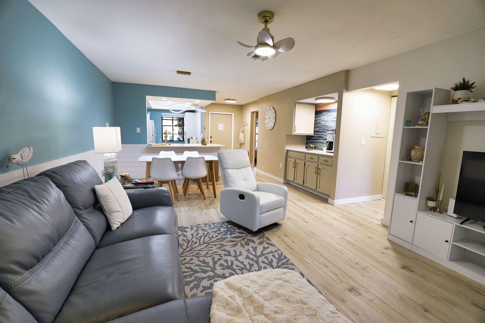 Venice Condo: 295 Mission Trail W #C
