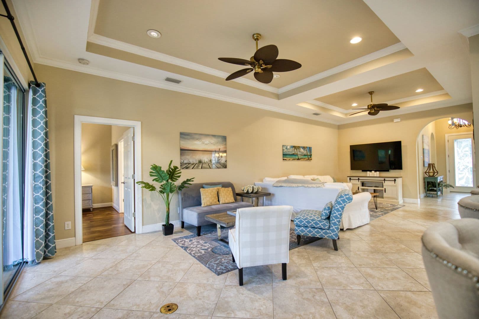 Venice House: 116 Pesaro Drive
