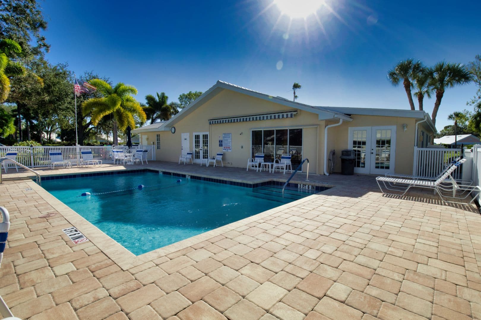 Venice House: 831 Harrington Lake Lane #37