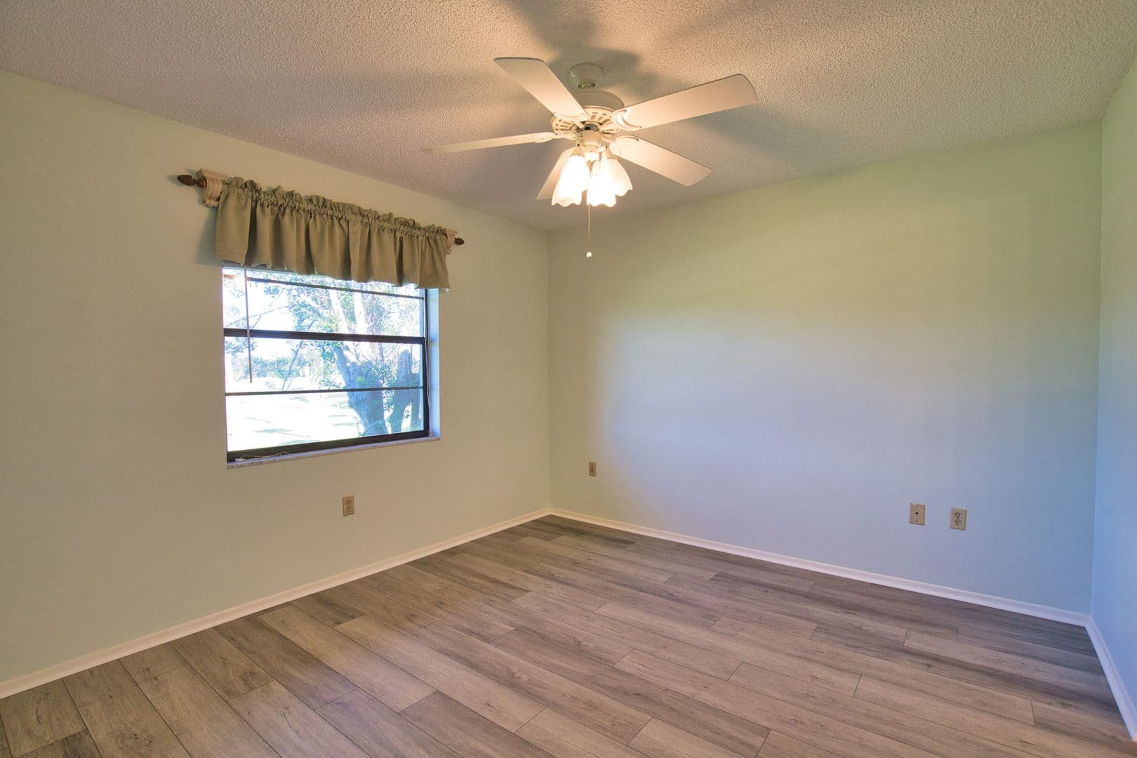 Venice Condo: 927 Capri Isles Blvd #8