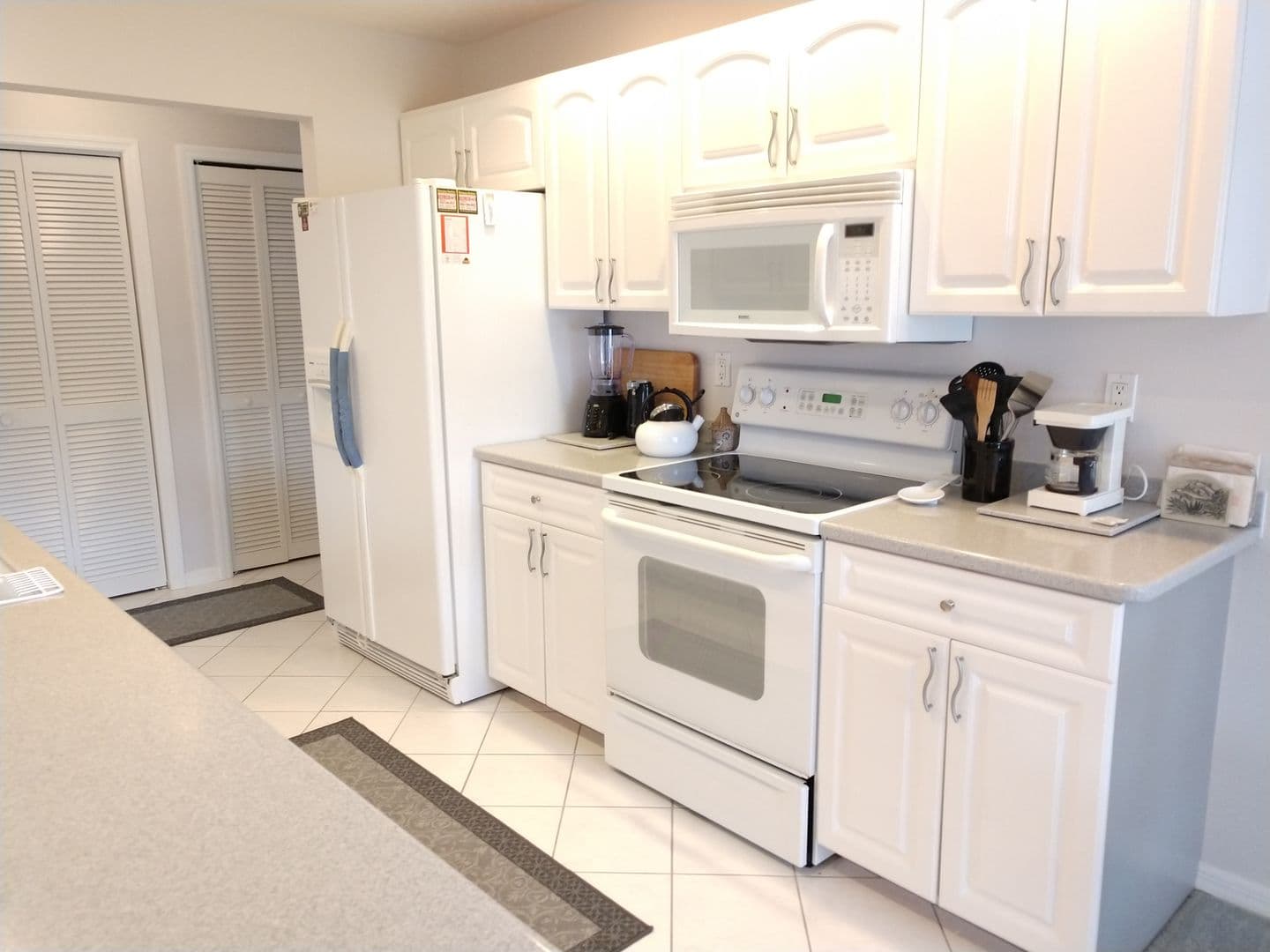 Venice House: 3177 E Village Drive