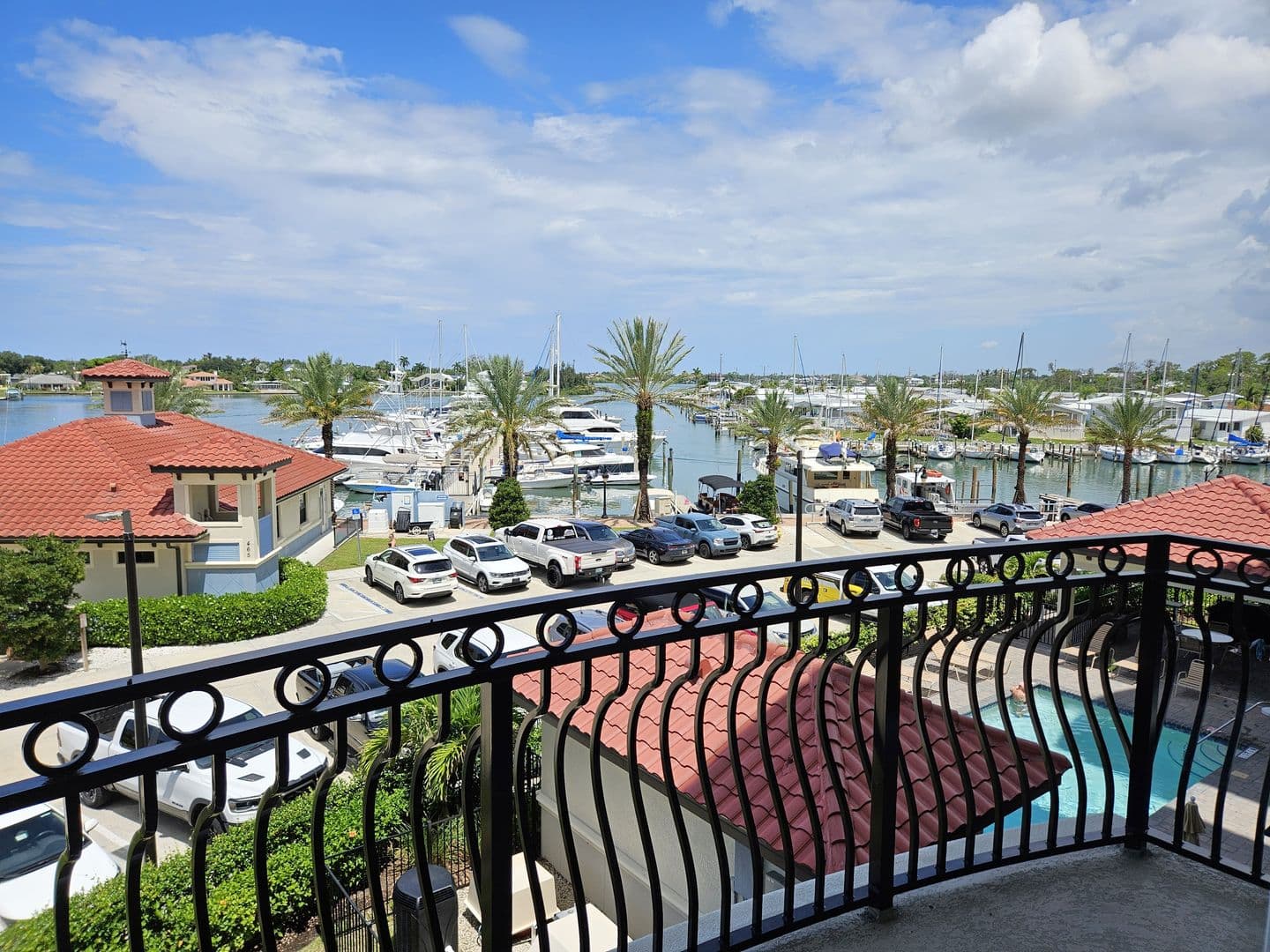 Venice Condo: 503 N Tamiami Trail #301