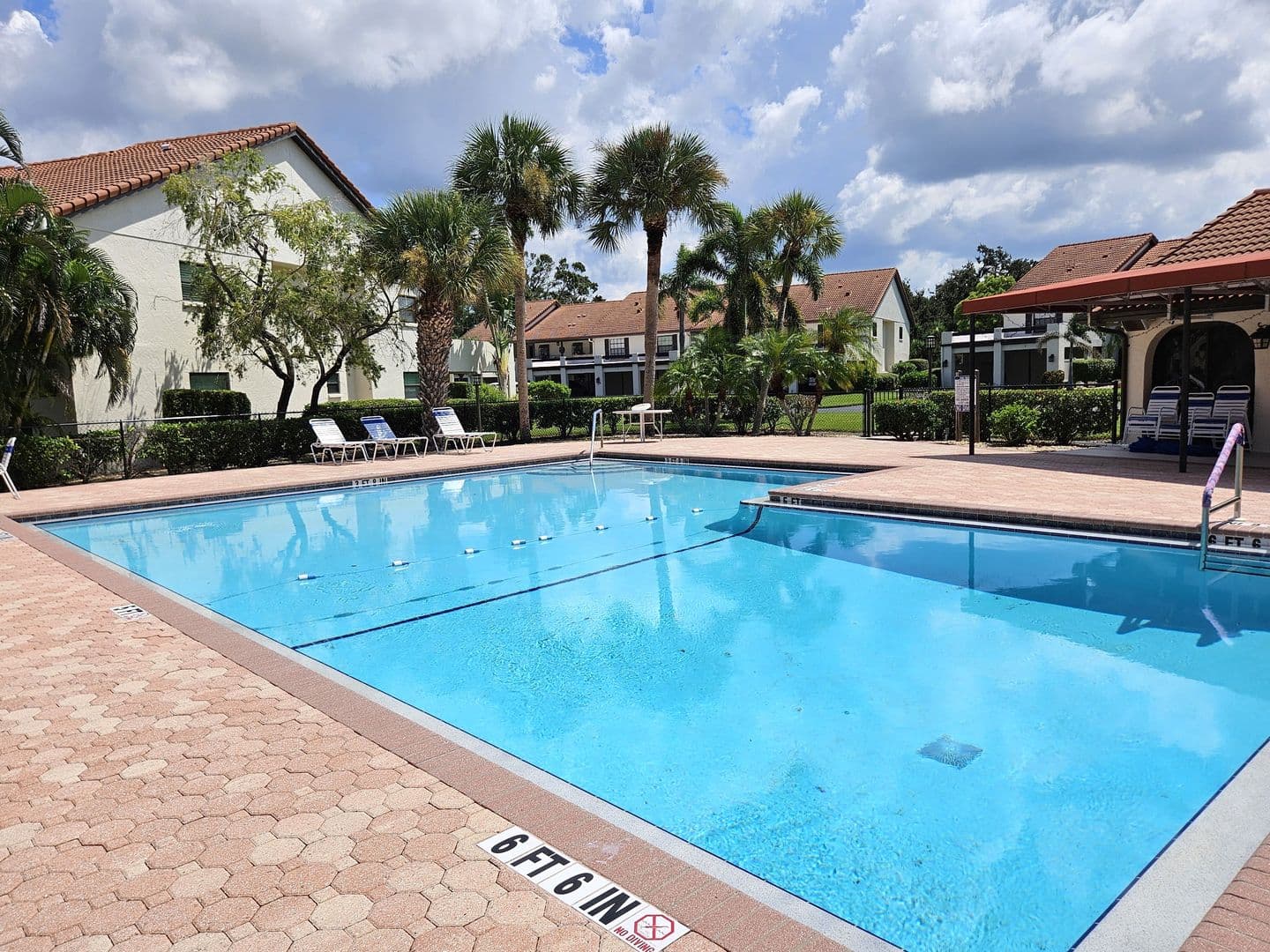 Venice Condo: 756 Avenida Estancia #B