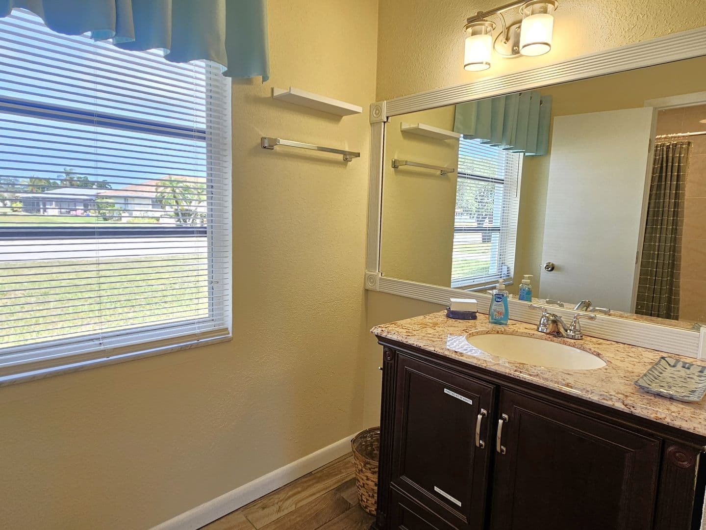 Venice House: 426 Pineview Drive