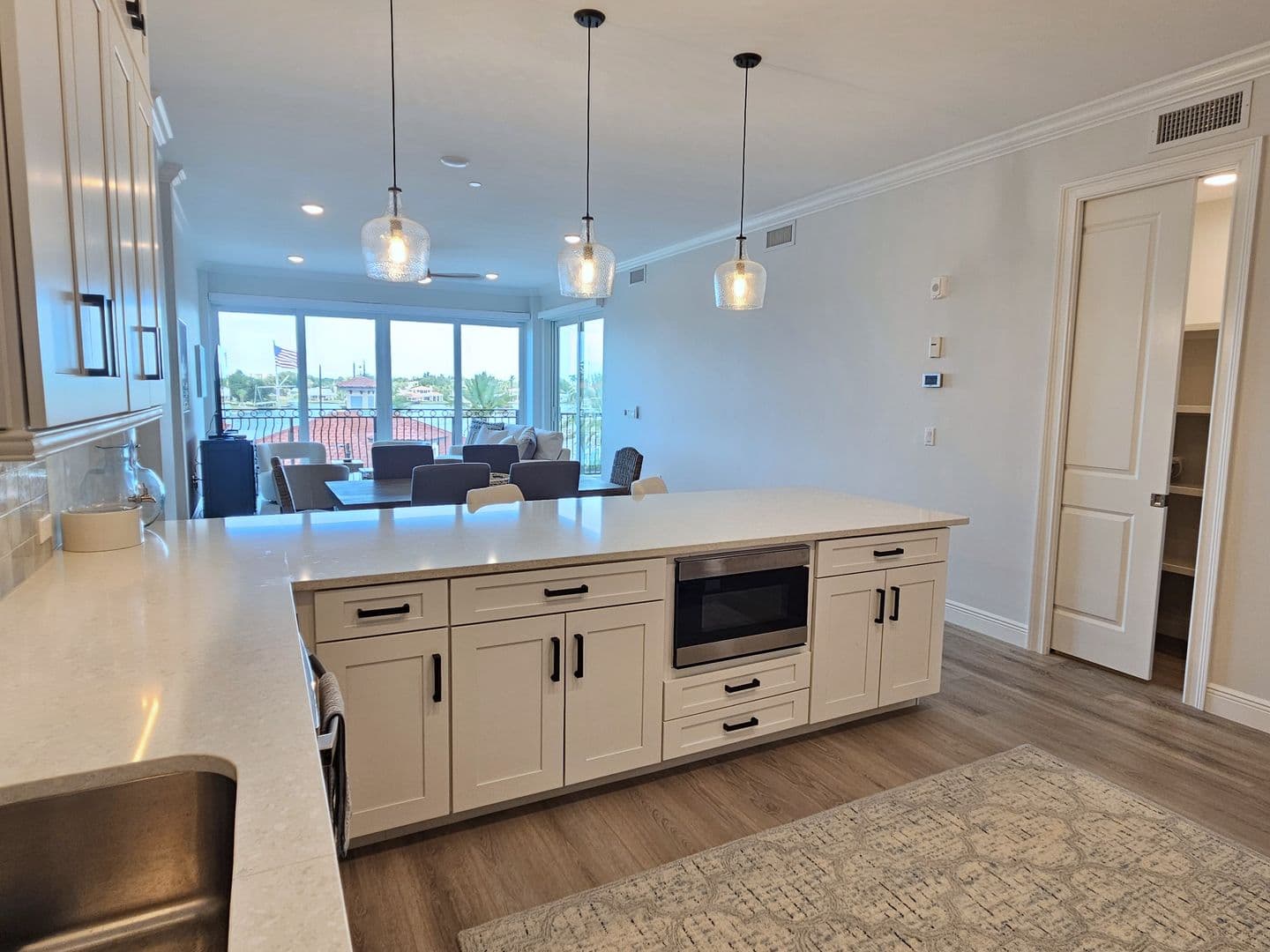 Venice Condo: 503 N Tamiami Trail #301