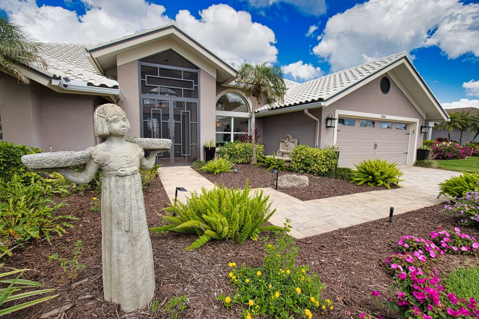 Venice House: 630 Khyber Lane