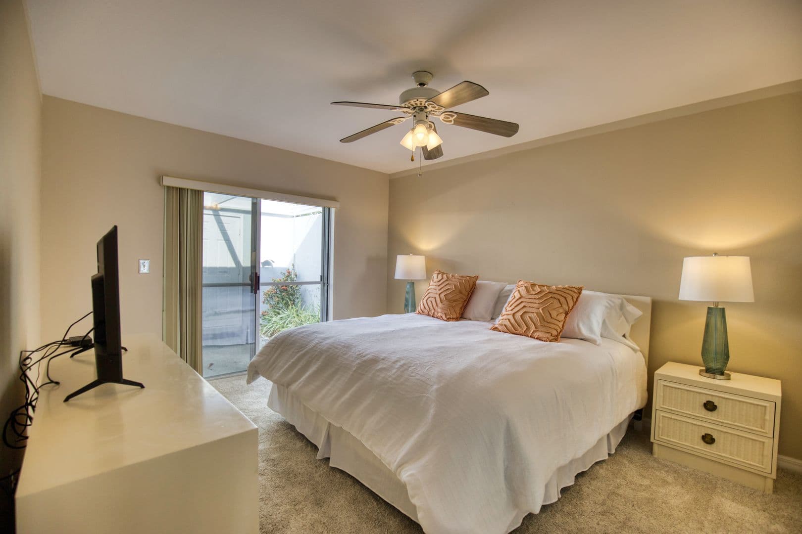 Venice House: 208 Cerromar Way S. #26