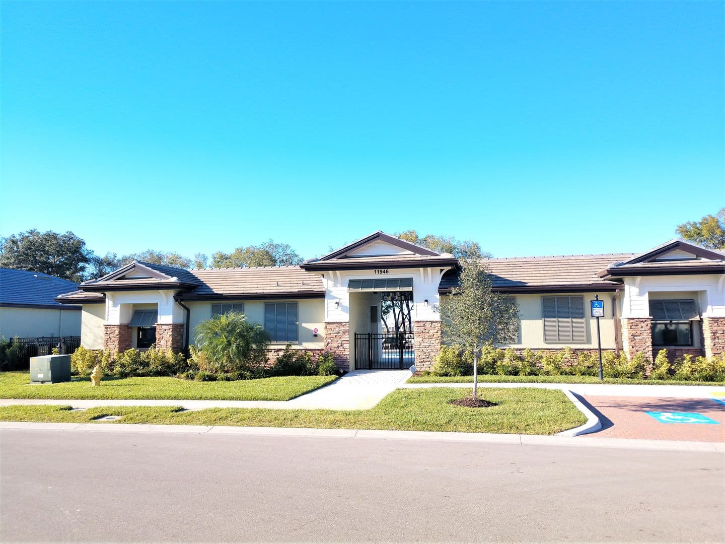 Venice House: 20936 Fetterbush Place