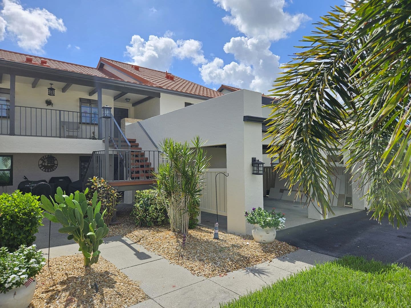 Venice Condo: 756 Avenida Estancia #B