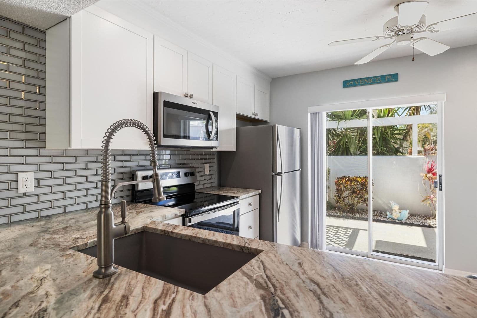 Venice House: 276 Cerromar Way S #60
