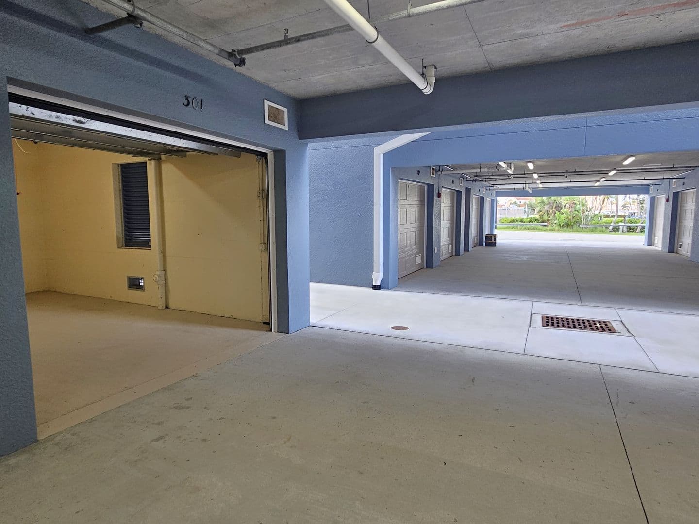 Venice Condo: 503 N Tamiami Trail #301
