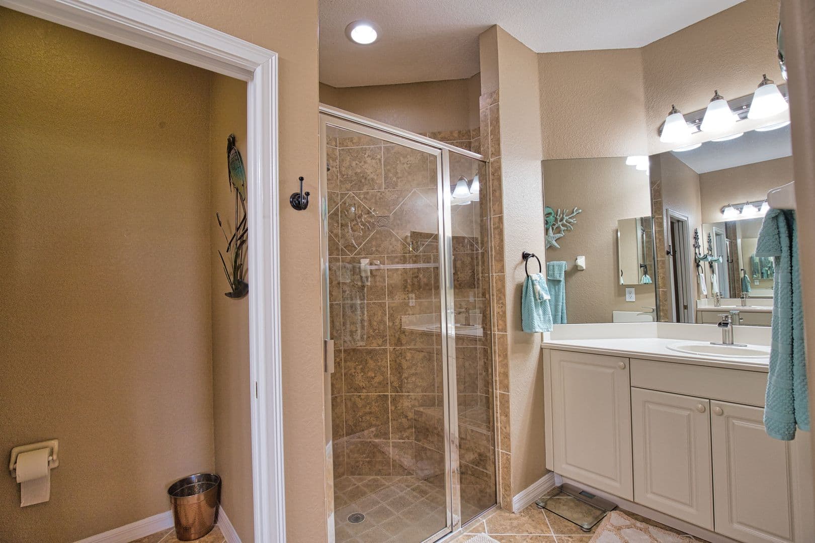 Nokomis House: 482 Montelluna Drive
