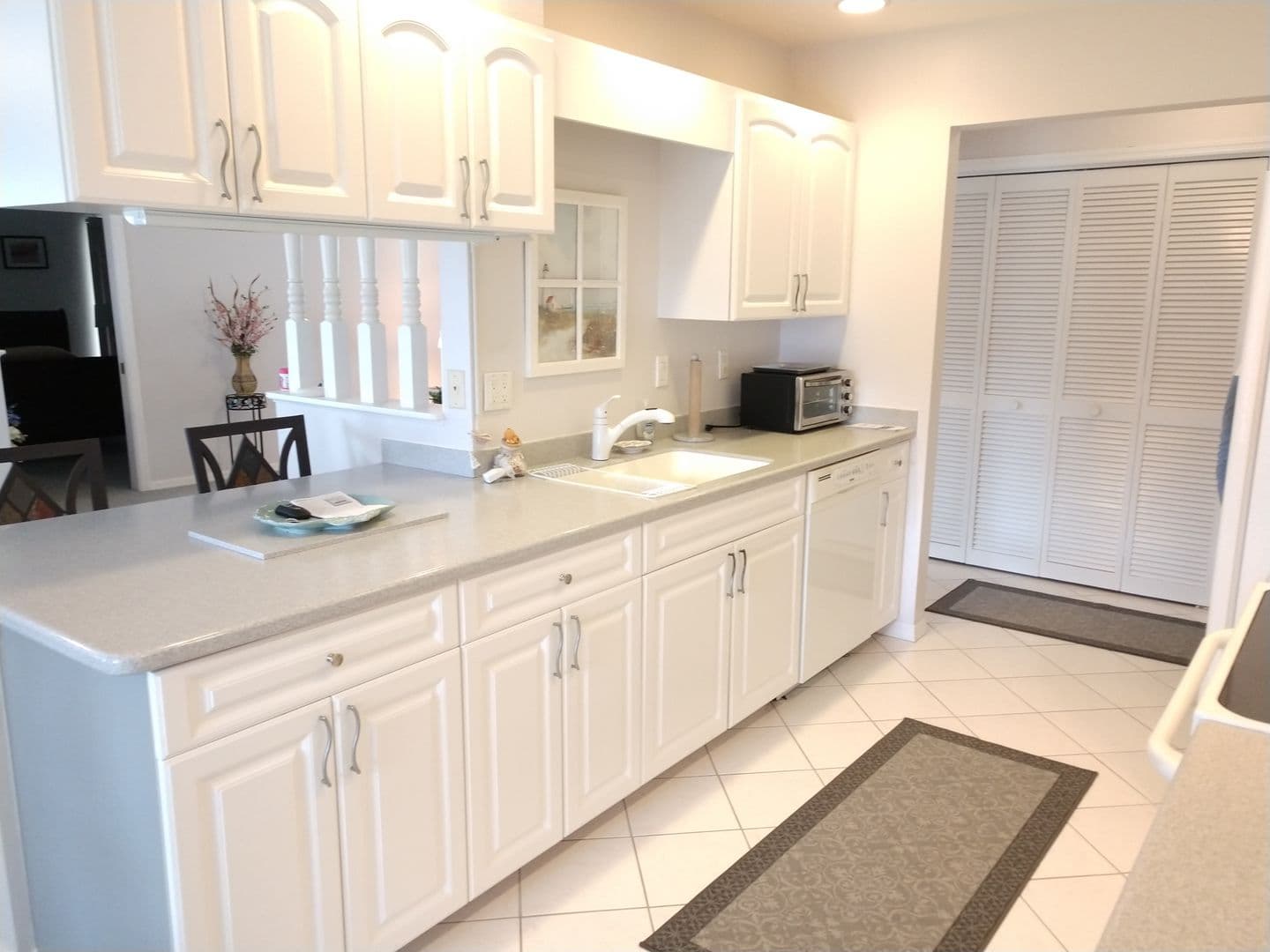 Venice House: 3177 E Village Drive