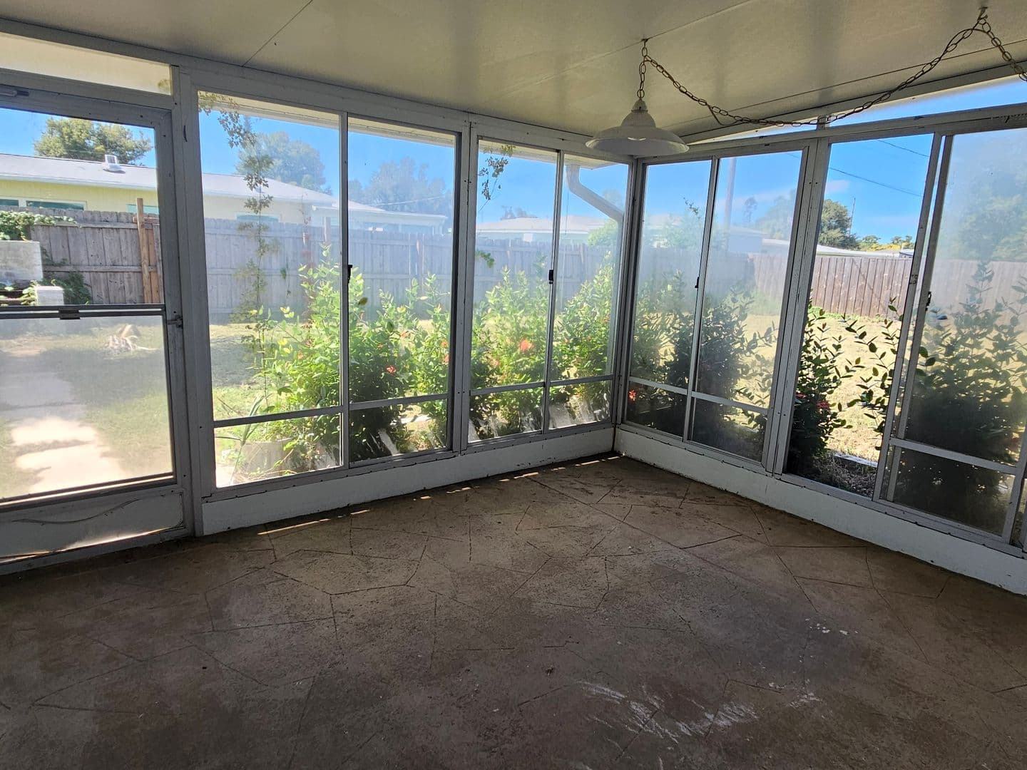 Venice House: 264 Glen Oak Road