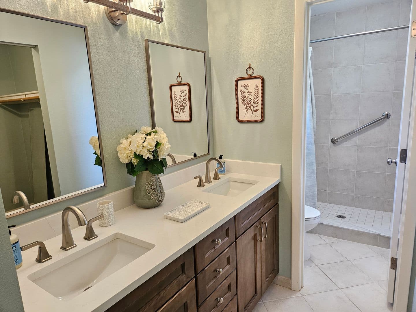 Venice Condo: 744 Avenida Estancia #144B