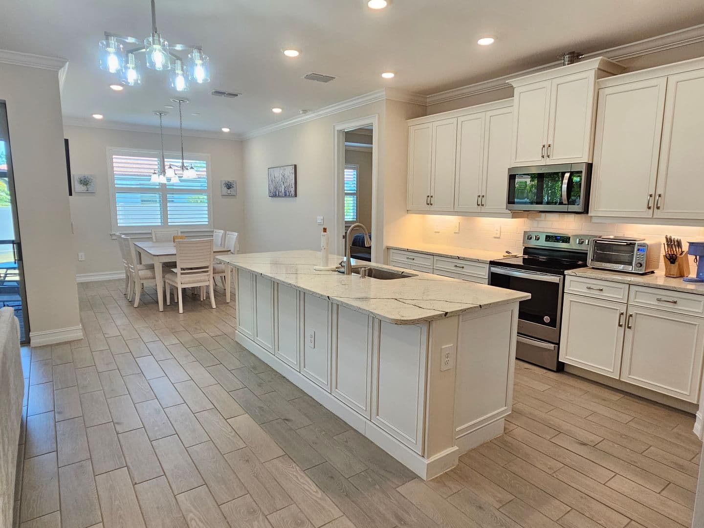 Nokomis House: 104 Villoresi Blvd