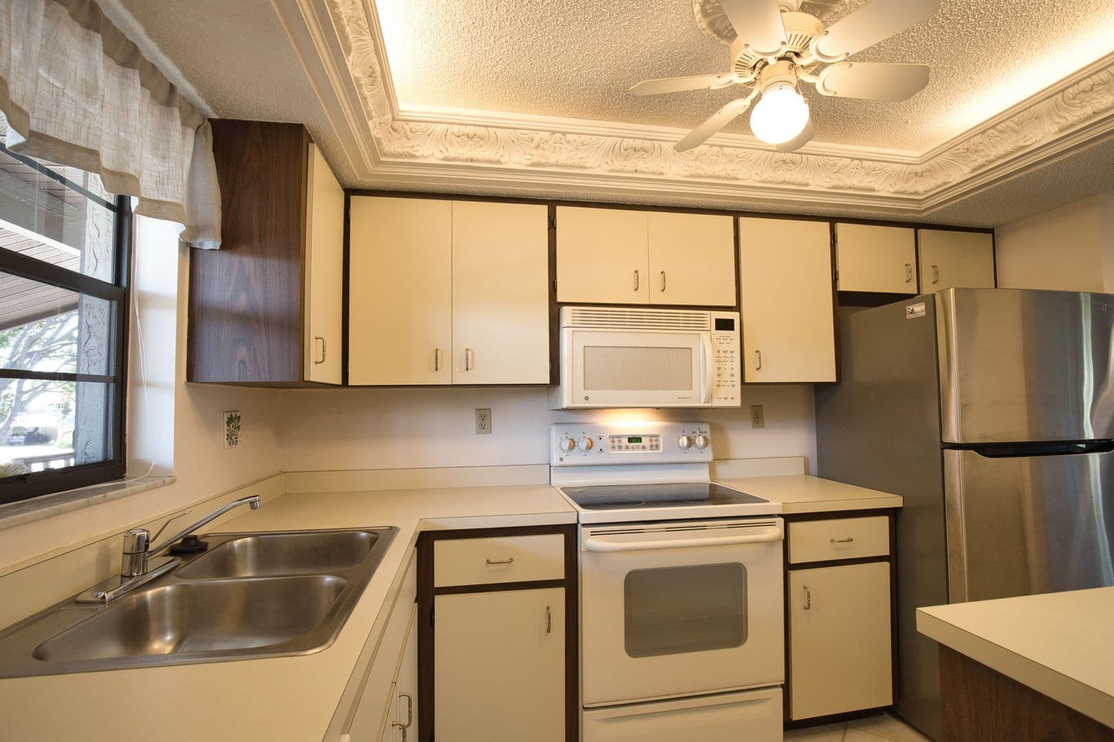 Venice Condo: 927 Capri Isles Blvd #8