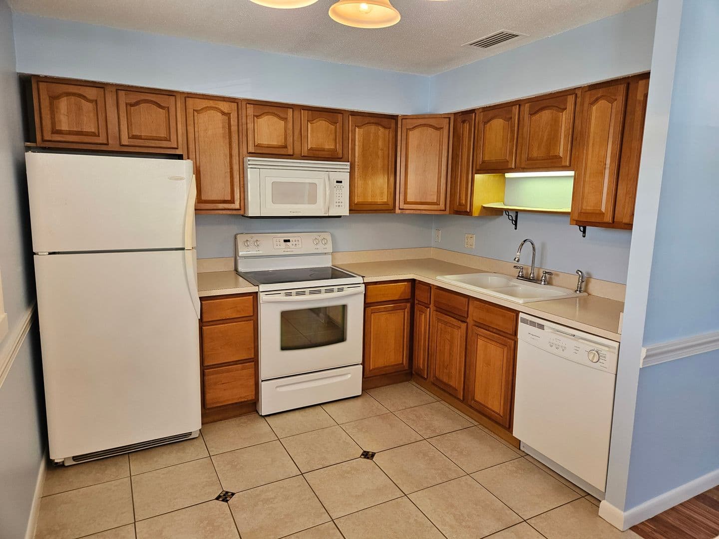 Venice Condo: 370 Base Avenue E #210
