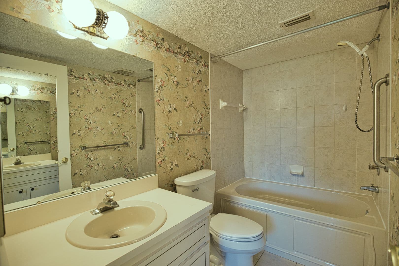 Venice Condo: 220 Santa Maria Street #138