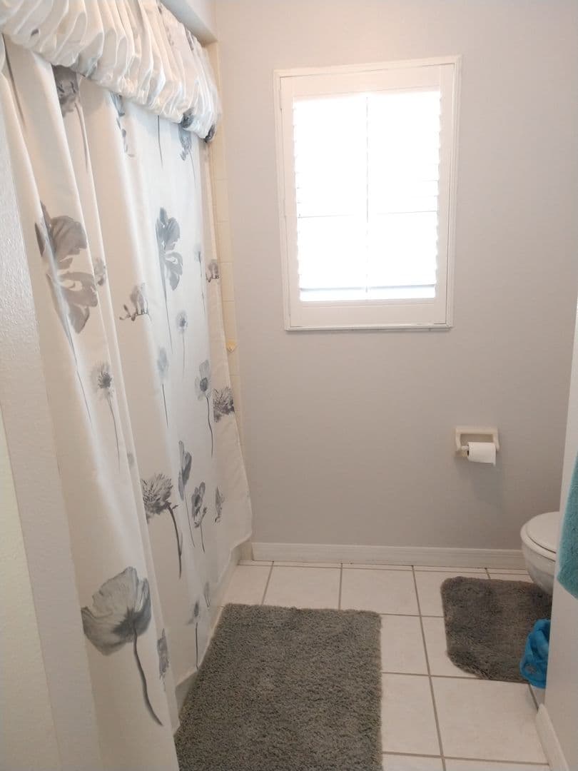 Venice House: 3177 E Village Drive